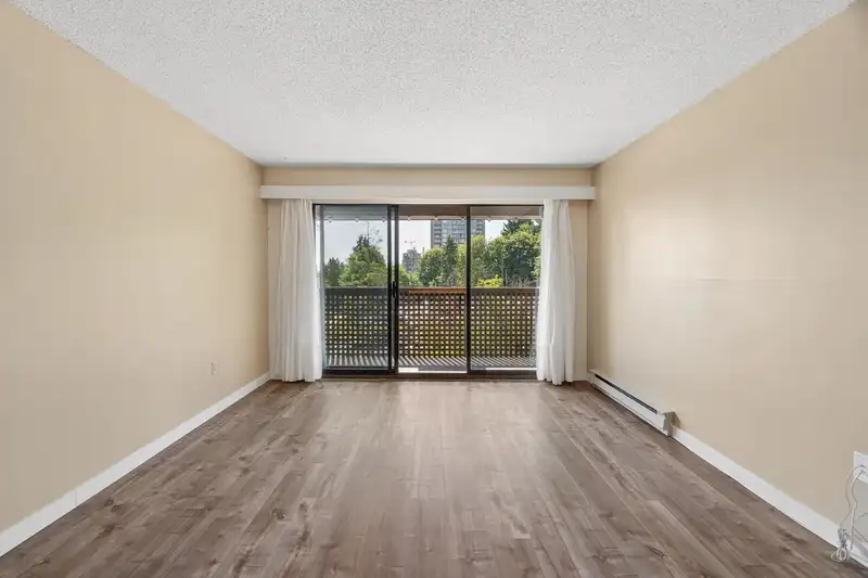 409 340 GINGER DRIVE - photo 2 of 20