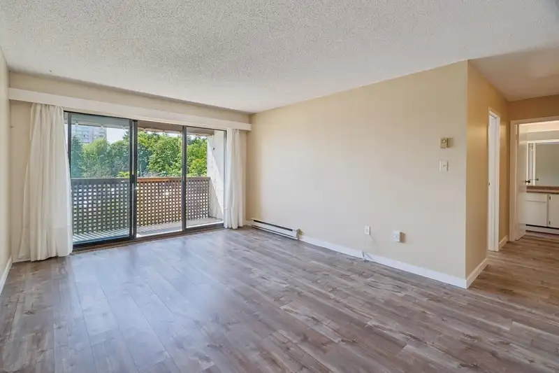 409 340 GINGER DRIVE - photo 3 of 20
