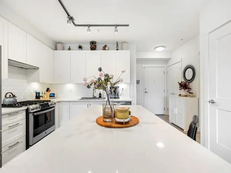 519 20673 78 AVENUE - photo 4 of 25