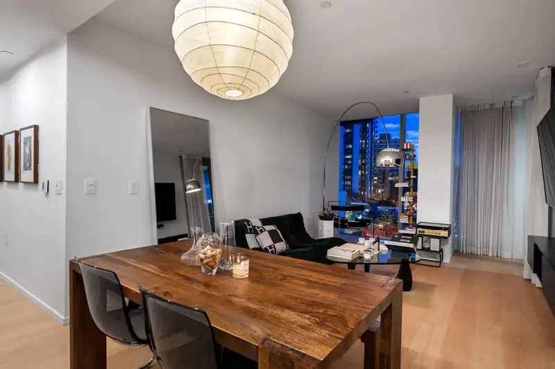 708 1568 ALBERNI STREET - photo 4 of 37