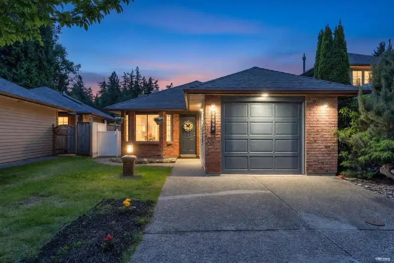 14996 SOUTHMERE CLOSE - photo 1 of 20