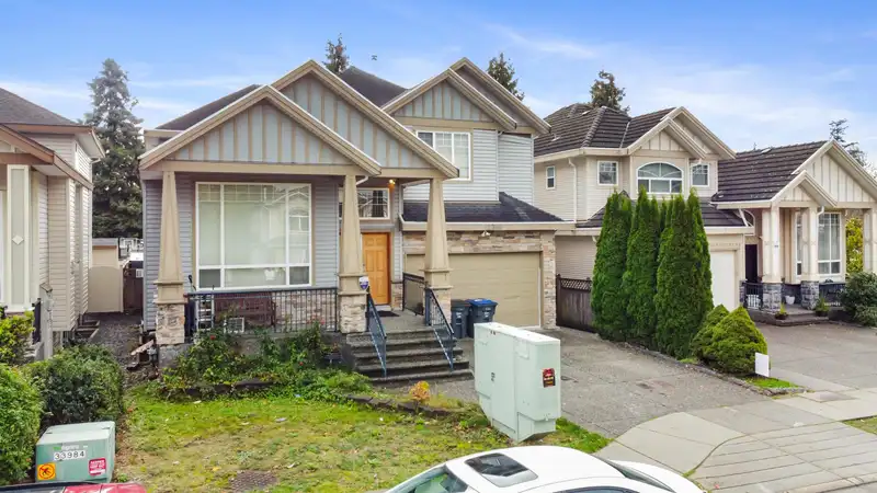 12366 66 AVENUE - photo 2 of 40