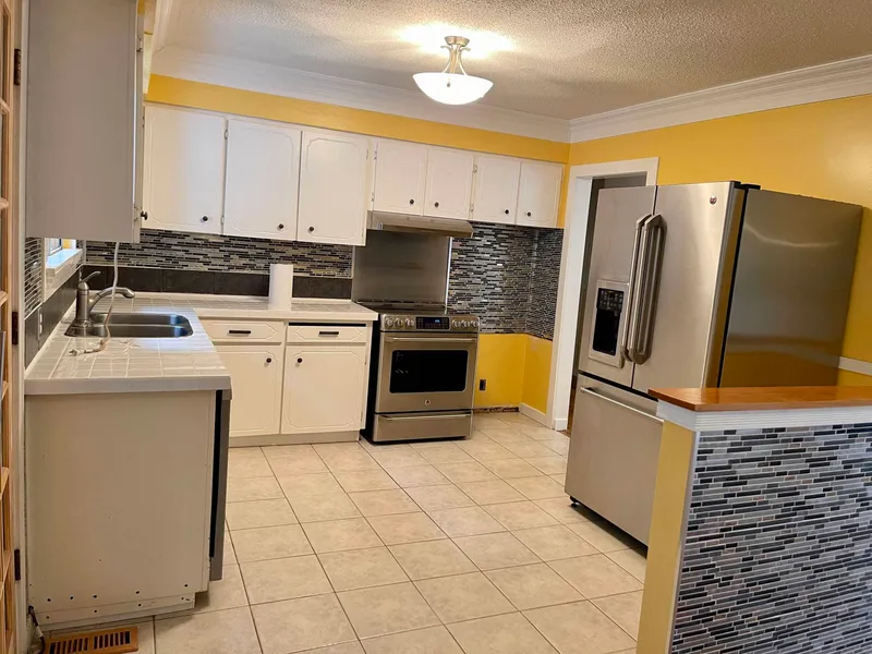 1791 LANGAN AVENUE - photo 4 of 5