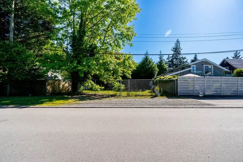 12276 AGAR STREET - photo 4 of 30