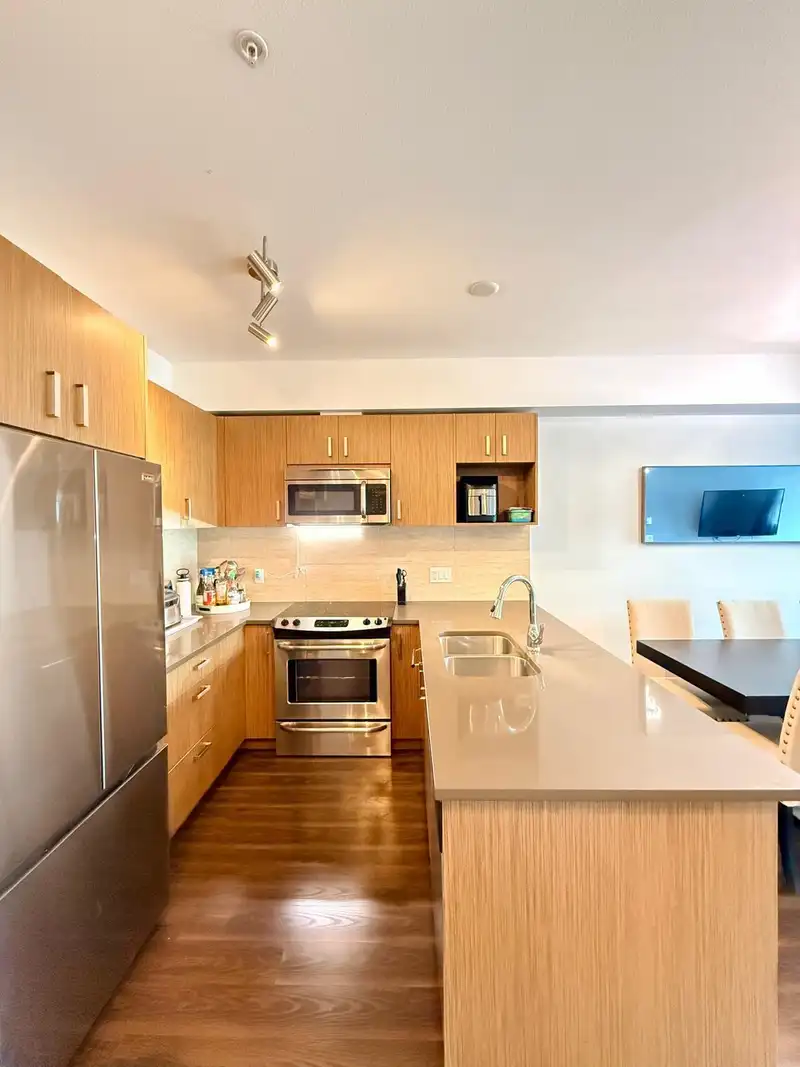 308 12040 222 STREET - photo 2 of 16