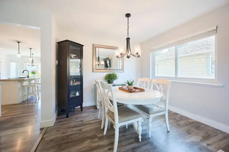 3126 BRAKEMAN STREET - photo 4 of 35