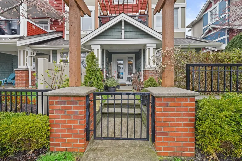 41 6036 164 STREET - photo 3 of 25