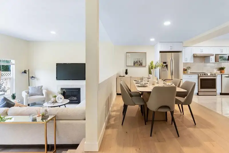 13 1135 LANSDOWNE DRIVE - photo 4 of 40