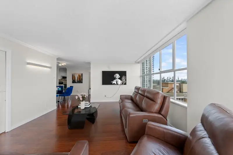 1002 11920 80 AVENUE - photo 4 of 40