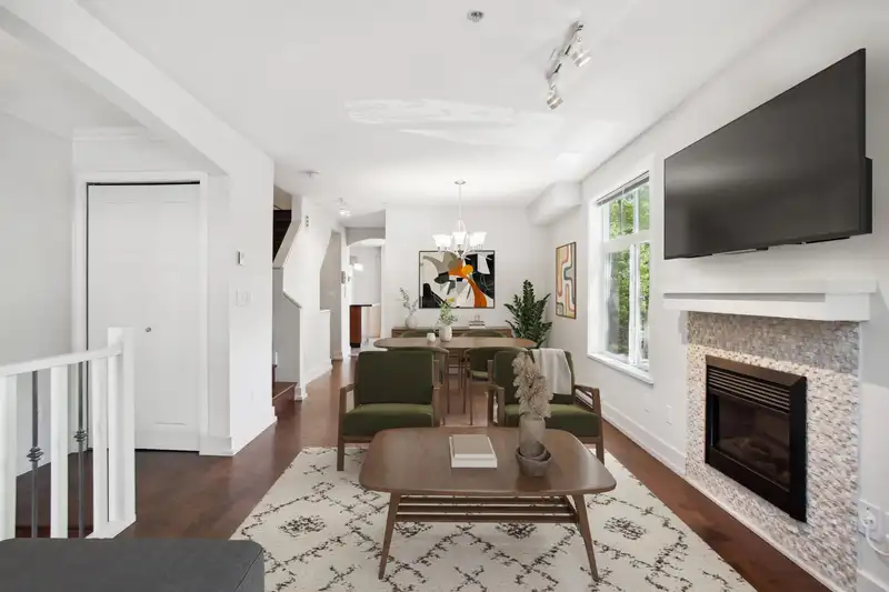 25 15833 26 AVENUE - photo 2 of 25