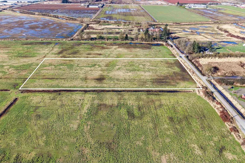 18074 83 AVENUE - photo 4 of 6