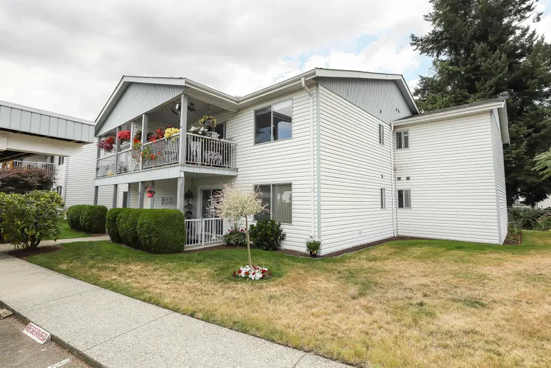 46 32691 GARIBALDI DRIVE - photo 2 of 25