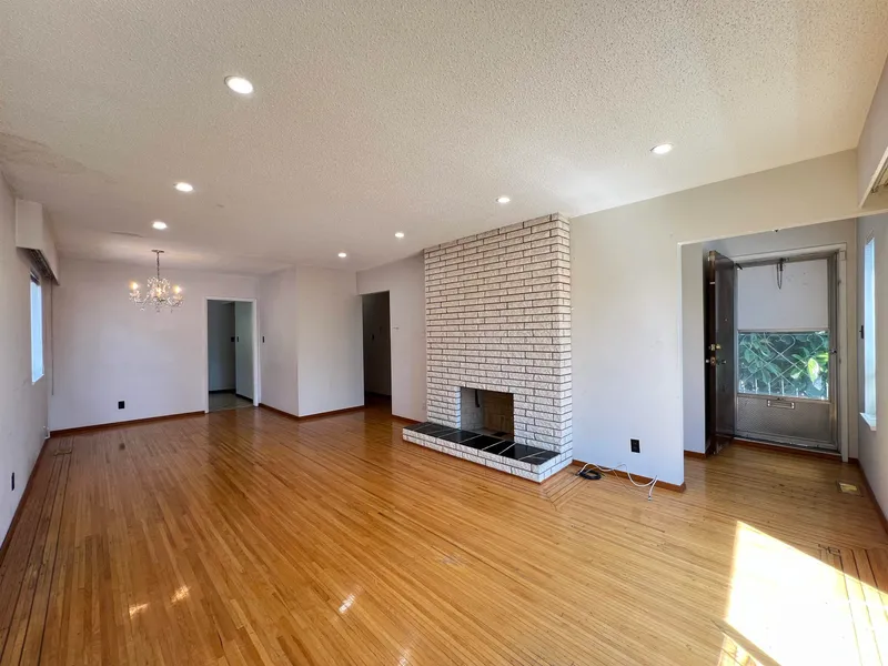 235 E 62ND AVENUE - photo 2 of 25