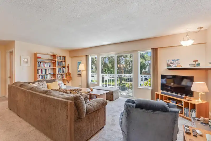 11231 CLIPPER COURT - photo 3 of 37
