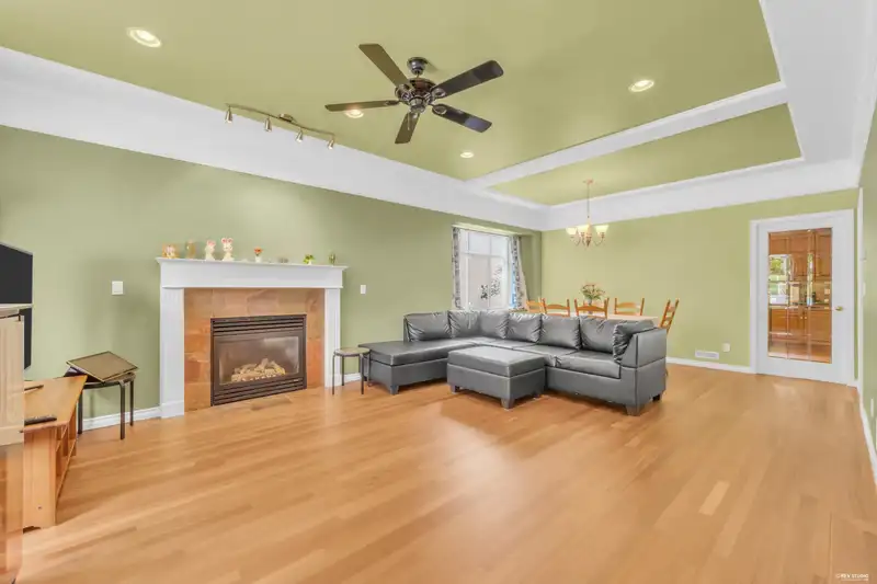 4317 CLIFFMONT ROAD - photo 4 of 34