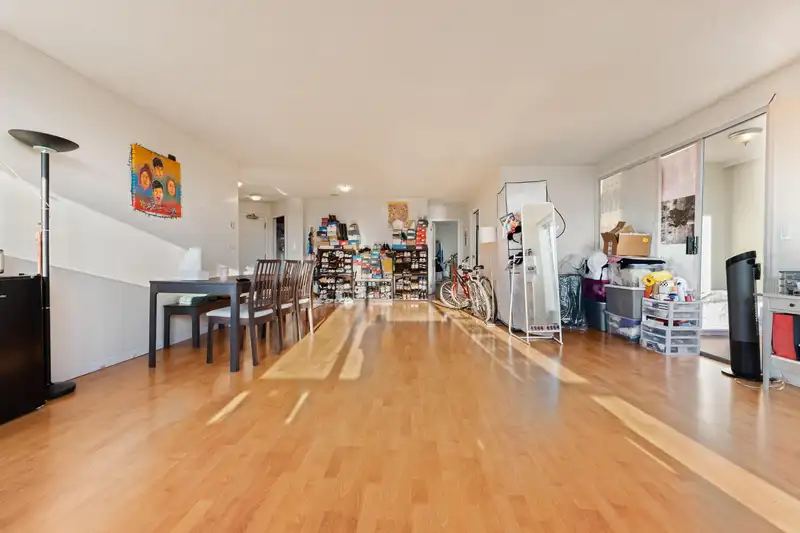 1301 2628 ASH STREET - photo 4 of 33