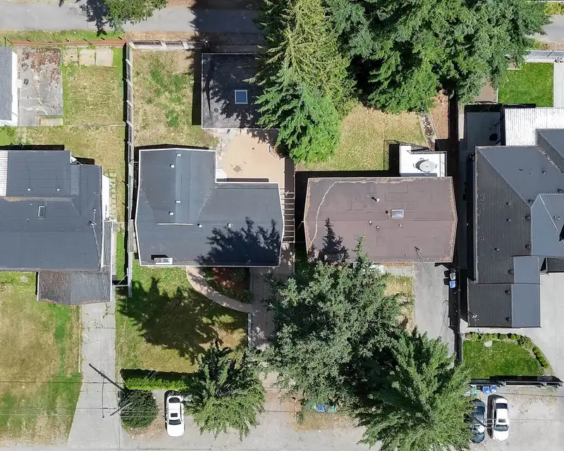 9714 131 STREET - photo 4 of 28