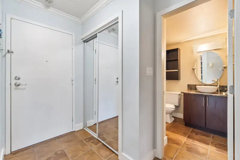 302 436 SEVENTH STREET - photo 4 of 13