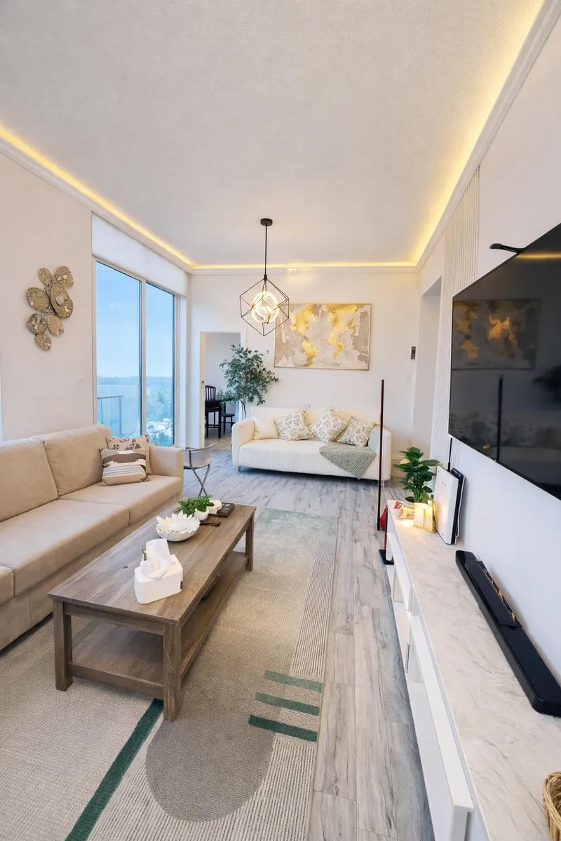 PH4 14820 104 AVENUE - photo 4 of 13