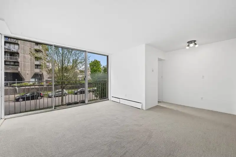 203 1250 BURNABY STREET - photo 4 of 26