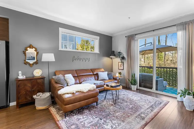 38 2495 DAVIES AVENUE - photo 4 of 40