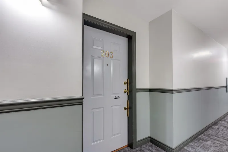 203 8142 120A STREET - photo 3 of 14