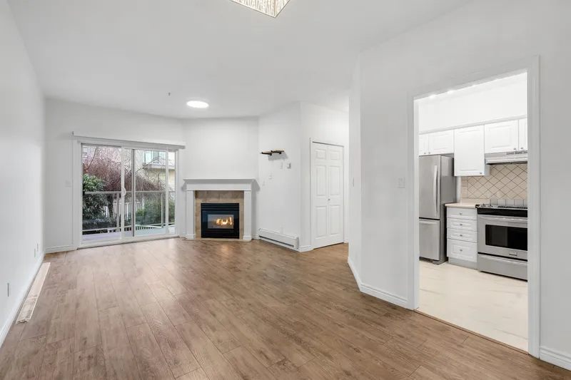 203 8142 120A STREET - photo 4 of 14