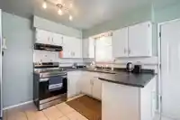 8571 GREENFIELD DRIVE - thumbnail 9