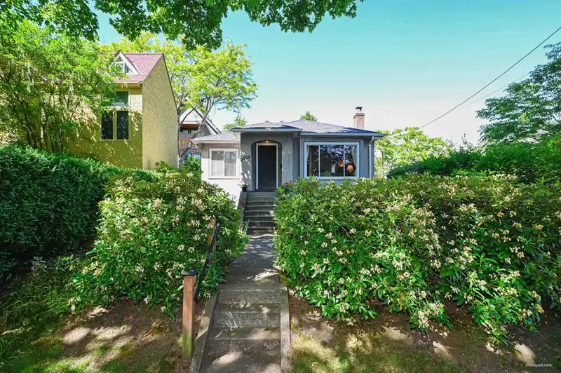 3305 W 6TH AVENUE - photo 3 of 9
