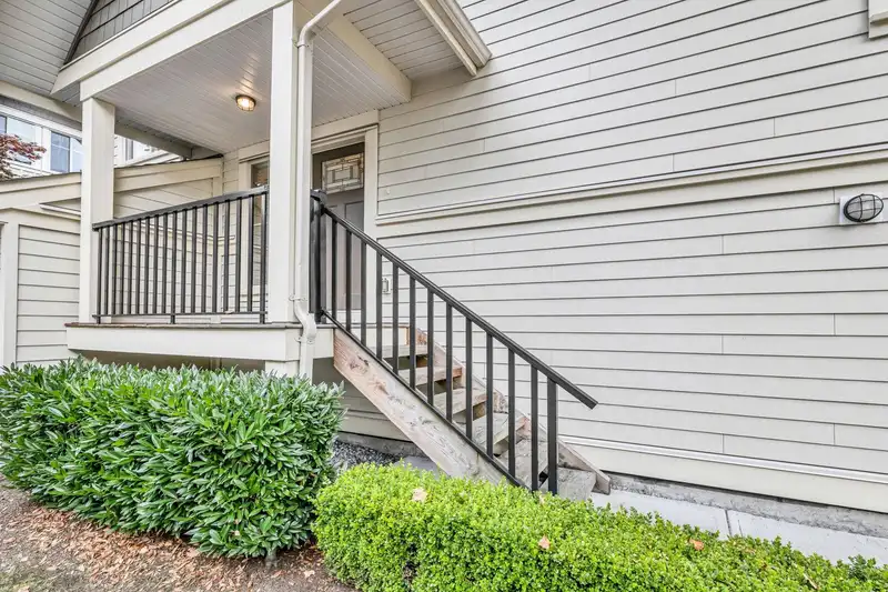 53 19525 73 AVENUE - photo 2 of 28
