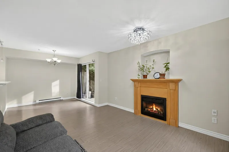 18 7128 STRIDE AVENUE - photo 4 of 24