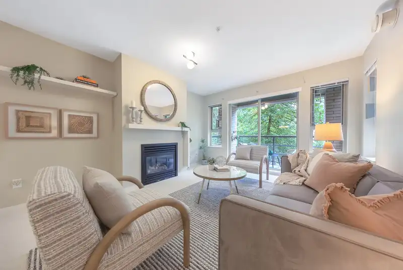 307 9319 UNIVERSITY CRESCENT - photo 1 of 36