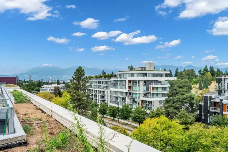 604 5077 CAMBIE STREET - photo 1 of 38