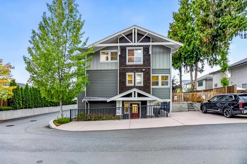 16 9989 240A STREET - photo 2 of 40