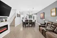 16 9989 240A STREET - thumbnail 4
