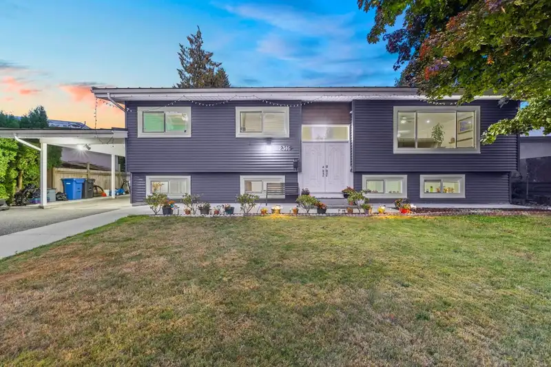2316 BEAVER STREET - photo 1 of 40