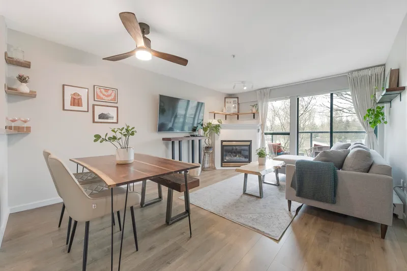 311 225 NEWPORT DRIVE - photo 1 of 22