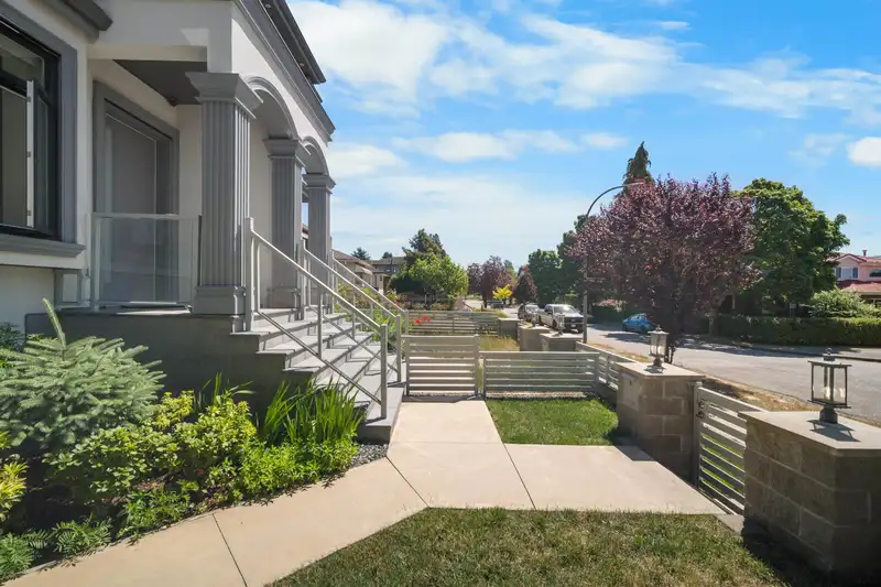 1475 E 55TH AVENUE - photo 3 of 25