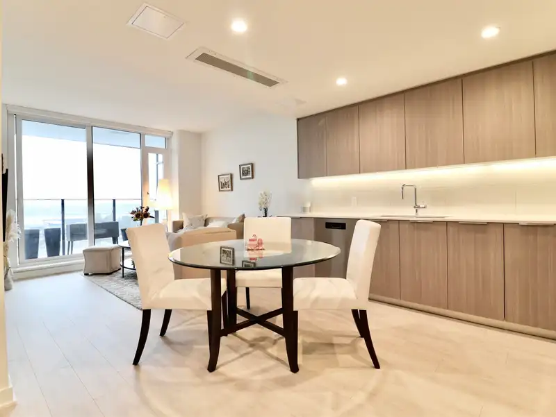 1604 1401 HUNTER STREET - photo 1 of 17