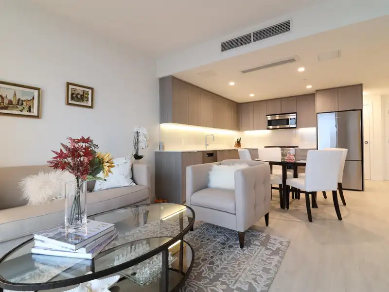 1604 1401 HUNTER STREET - photo 2 of 17