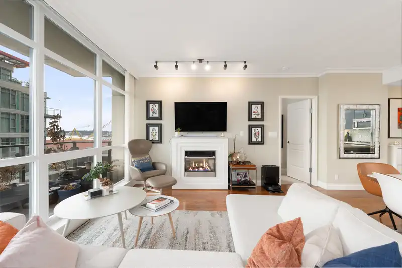 804 162 VICTORY SHIP WAY - photo 1 of 18