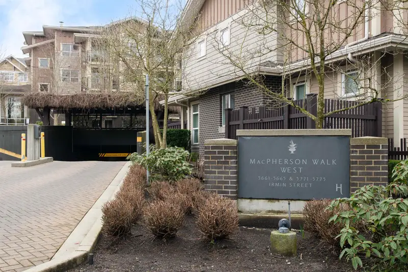 303 5775 IRMIN STREET - photo 3 of 25