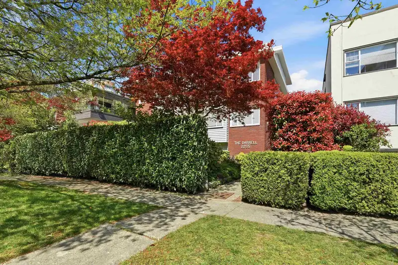 8 2255 W 40TH AVENUE - photo 1 of 23