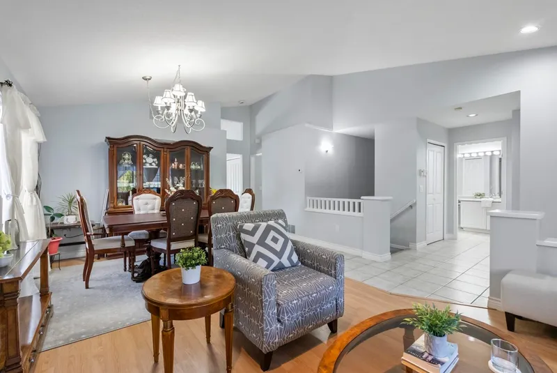 7 16888 80 AVENUE - photo 4 of 25