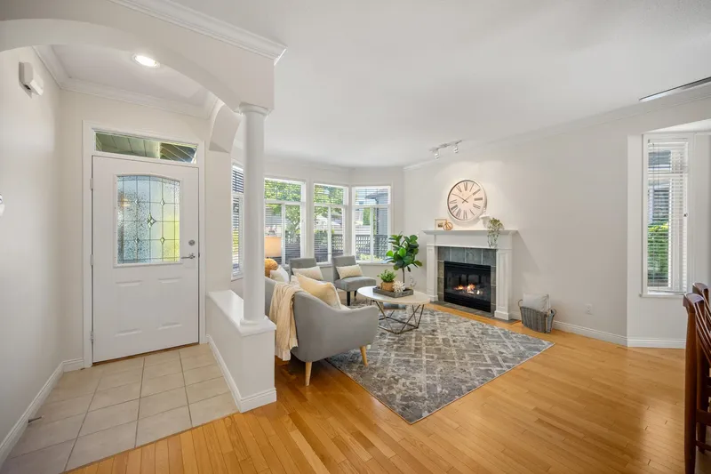 71 14909 32 AVENUE - photo 3 of 25