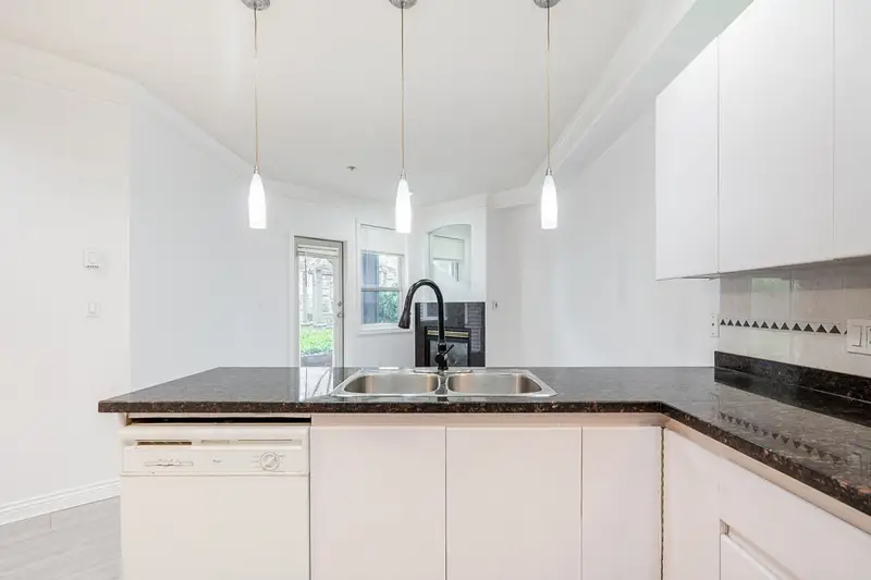 115 8115 121A STREET - photo 2 of 12