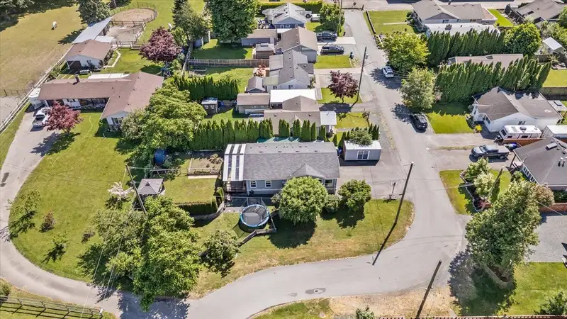 41933 KIRK AVENUE - photo 1 of 35