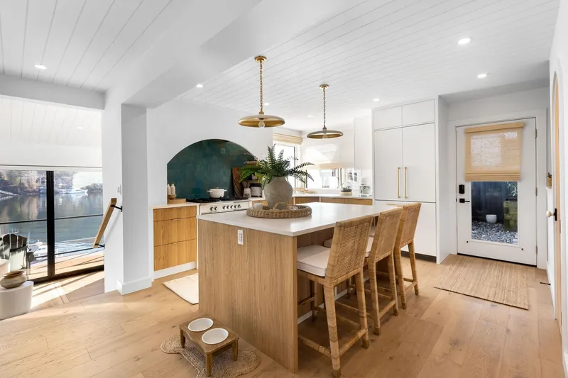 184 TURTLEHEAD ROAD - photo 2 of 25