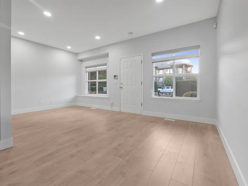 92 8737 161 STREET - photo 3 of 24