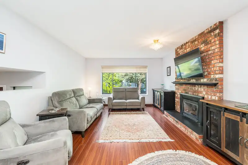 966 HOSMER COURT - photo 3 of 40